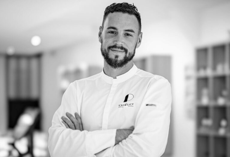 Maison Tony Pluot,  pâtisserie et salon de thé dans un esprit à la fois artisanal et contemporain